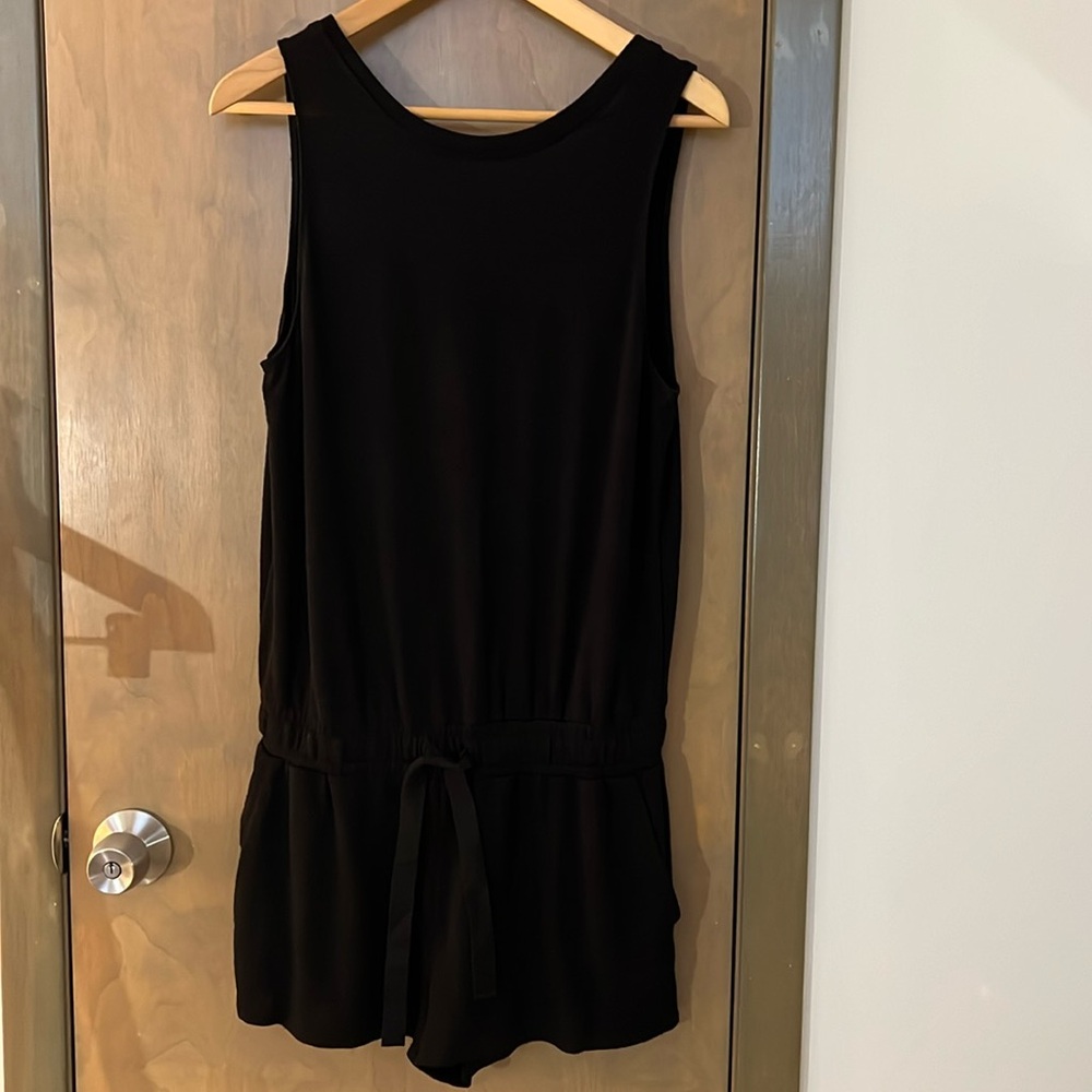 Aritzia Free Black Shorts Jumper